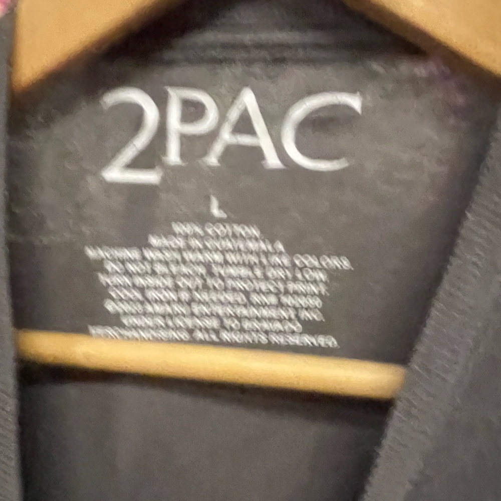 2 pac - Picture 4 of 5